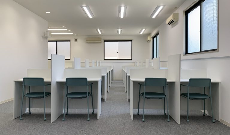 地域密着で個別最適化、atama＋塾山口赤妻校の学習支援
